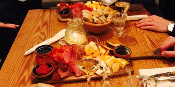 Vinstuen, Under Torvet