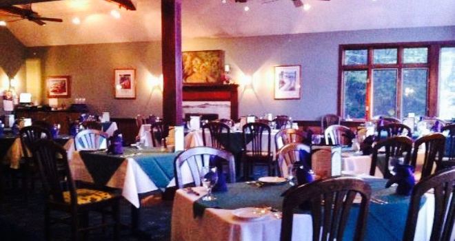 Lyons' Den Restaurant & Tavern