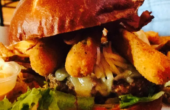 Holy Cow Burgers & Wings