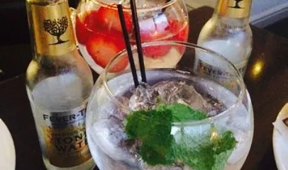 Y Llong Edern - The Ship Inn