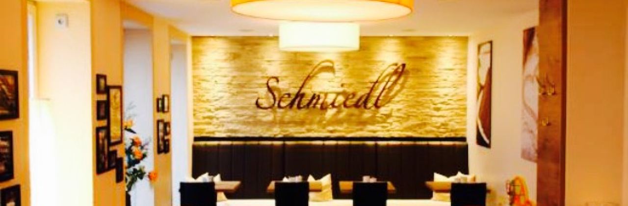 Bakery • Confectionery • Café Schmiedlstraße