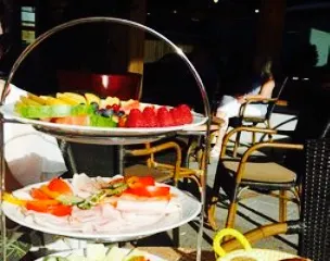 Kurtis Cafe Im Baumhaus