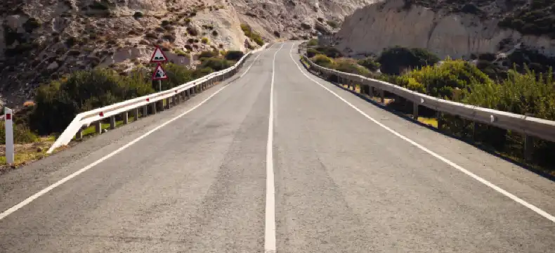 キプロスのプールのあるホテル