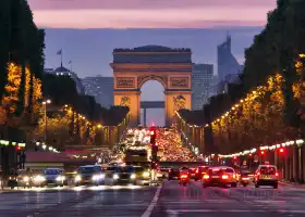 Arc de Triomphe (Triumphbogen)