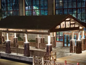 Dreamful Spring Valley (Hot-Spring Resort)