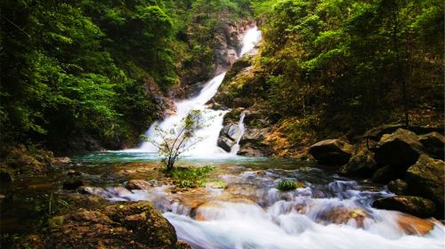 Mount Jiulong (Nine Dragons Mountain) National Forest Park