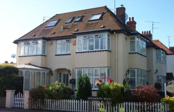 城市住宿 - 科內斯威旅館