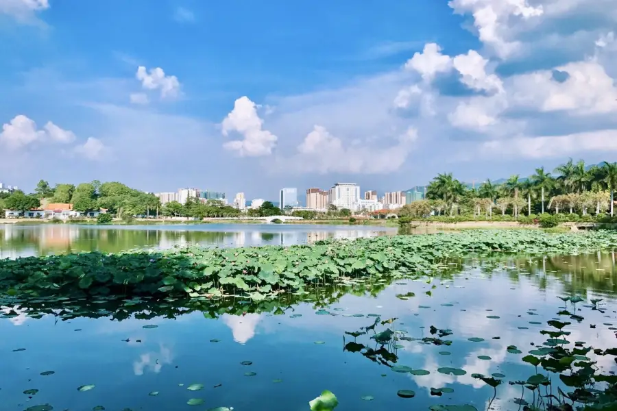 Jianying Park (Northwest Gate)