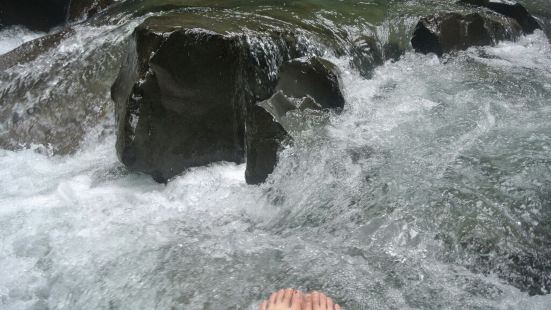 Foruna waterfall是哥斯达黎加国家公园内人气最