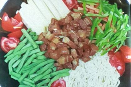 贝之尔铁锅焖面店(恒泰综合楼店)