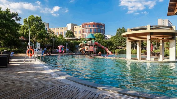 Golden Phoenix Hot Spring Resort