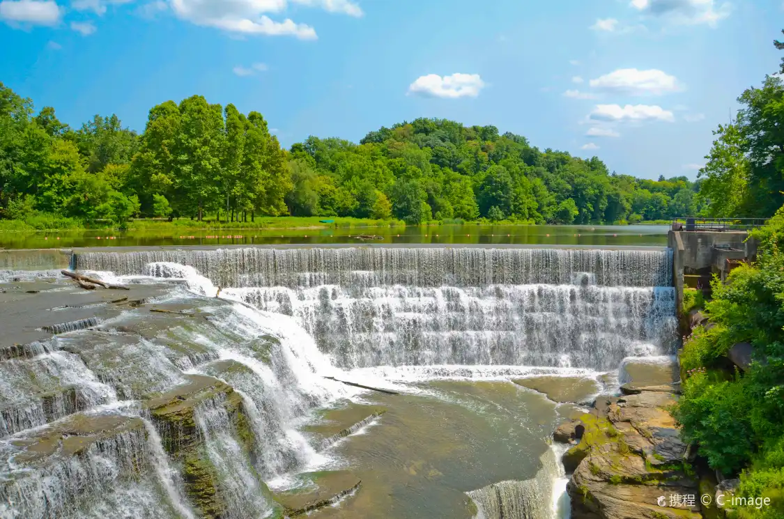 Hotels near Ithaca Falls