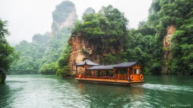 鄰近寶峯湖景區的酒店