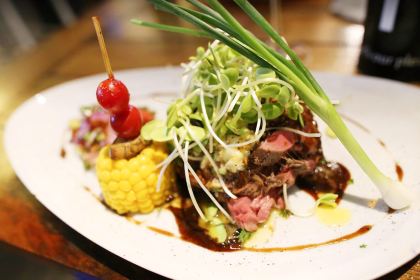 EAT Bar & Grill Restaurant Karon