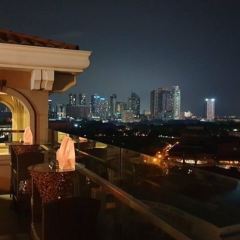Sky Deck View Bar User Photo