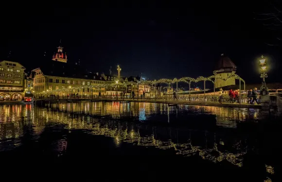 瑞士盧塞恩湖一日遊【因特拉肯少女峰 瑞士包車 中文司導 】