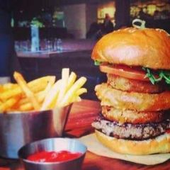 Earls Kitchen + Bar User Photo