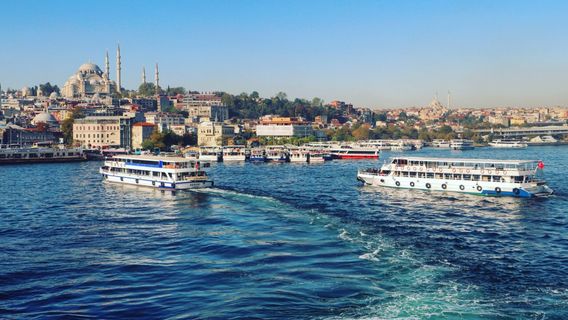 Cruise Experience in Bosphorus