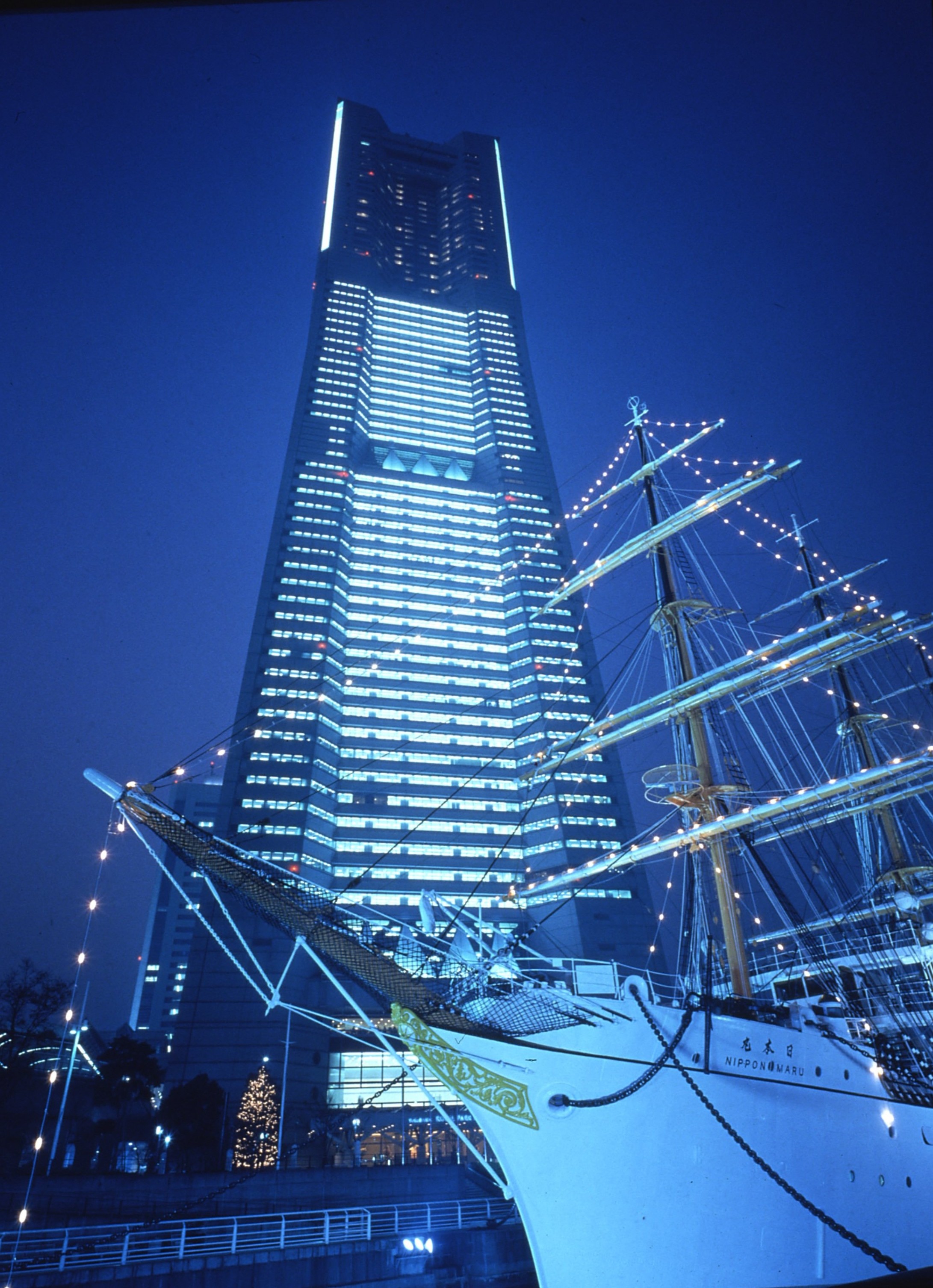 横浜 ランドマークタワー 69階スカイガーデン展望台 入場Eチケット 予約