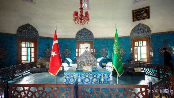 Green Tomb