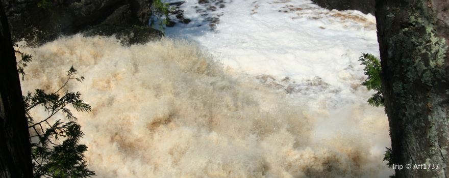 Twelve Foot Falls Park