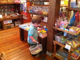 Uncle Tom's Newport School Candies