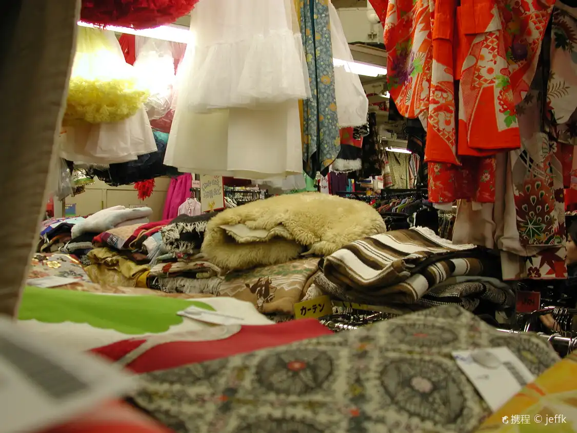 Hotels near Yesterdays Best Thrift Shop