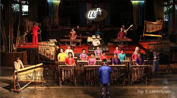 Saung Angklung Udjo (SAU)