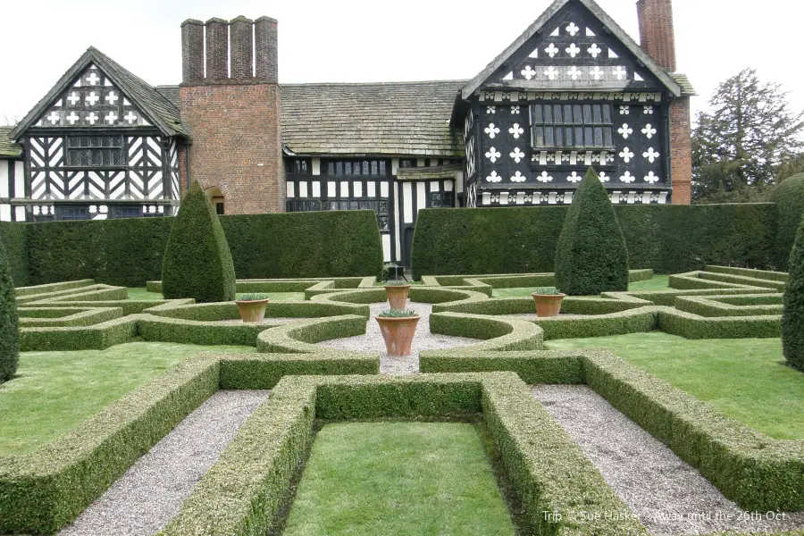 National Trust - Little Moreton Hall