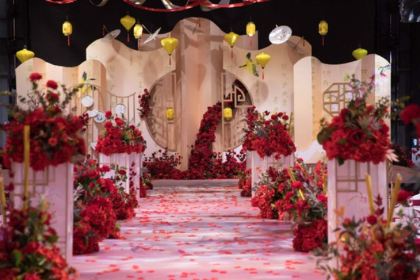 艳阳天酒店(月季店)