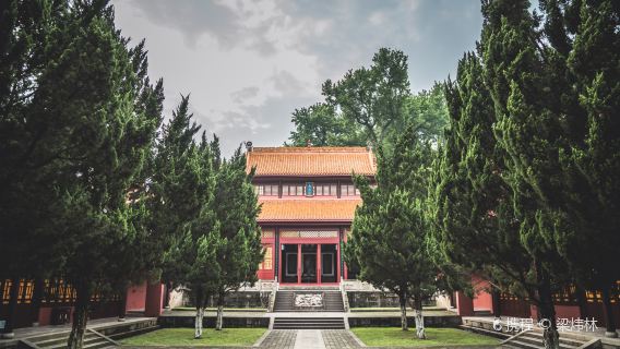 湖南博物院資深-人員導覽/省博-馬王堆單館導覽/嶽麓書院導覽【含湘江夜遊船票組合/可預約獨立團/不含門票】