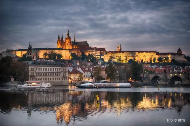 Prague 9 Spots to Enjoy The Stunning Sunset Views