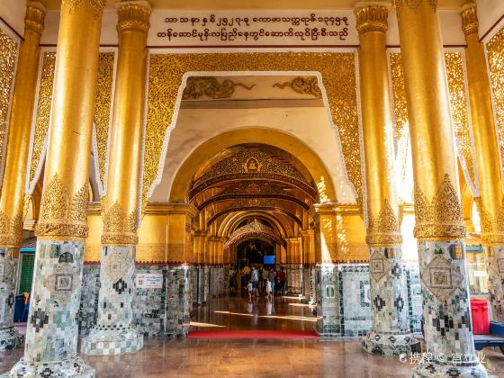 Maha Myat Muni Pagoda- Mahamuni Buddha Temple