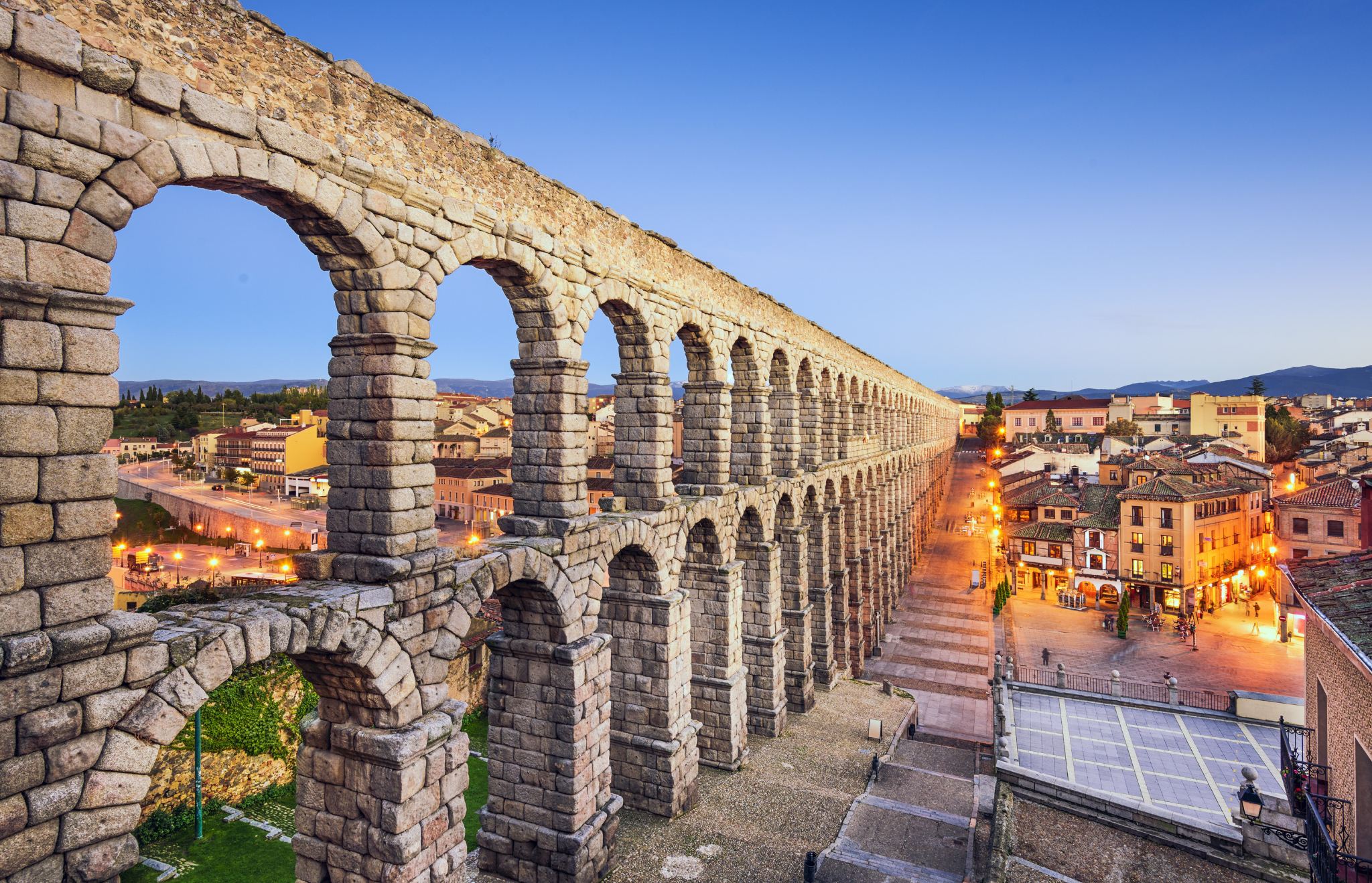 西班牙塞哥維亞+托萊多中文包車一日遊（烤乳豬 馬德里來回）