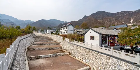 白石山世界地質公園博物館