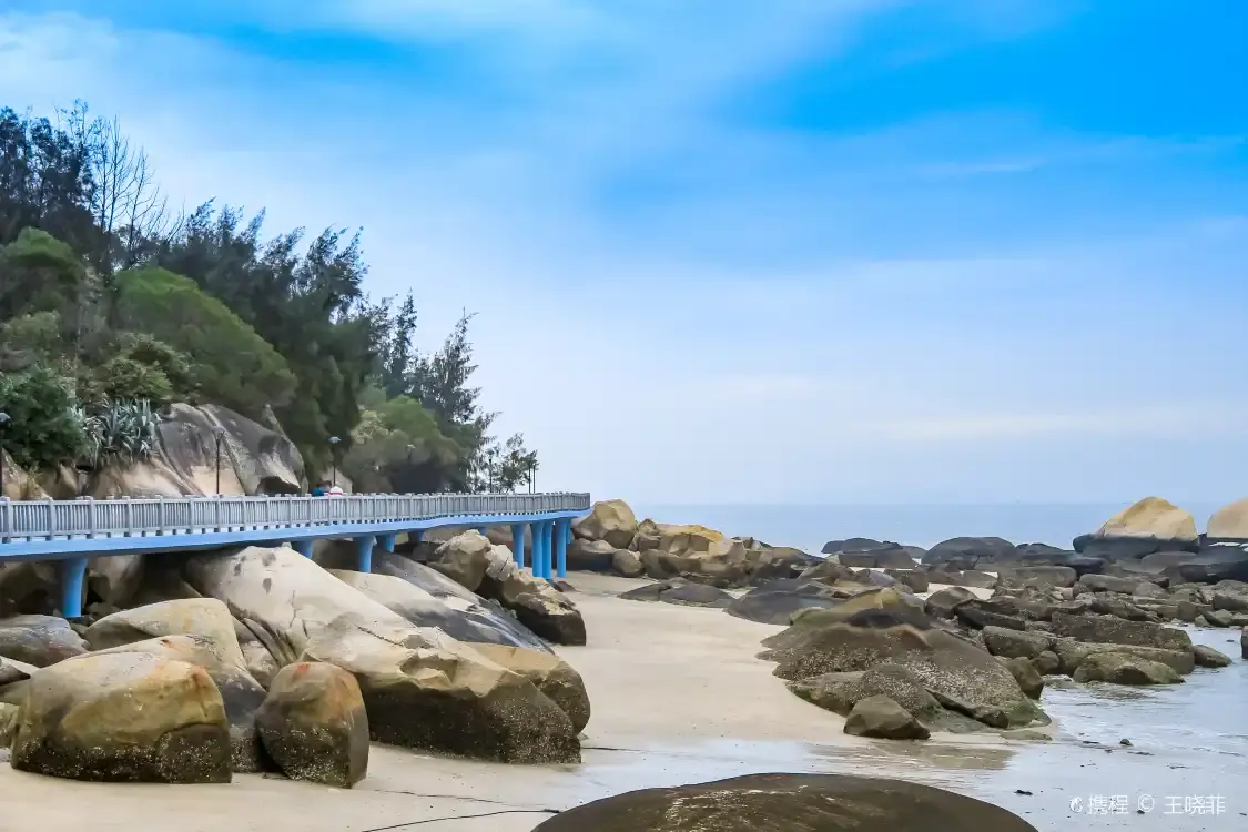 Hotels near Huangcuo Sand Beach