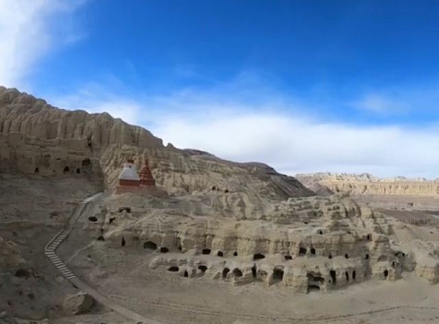 皮央東嘎洞窟遺址