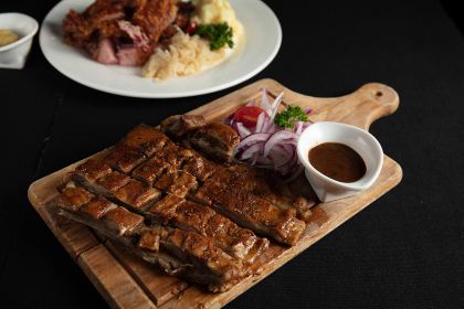 Madieer Restaurant & Brewery