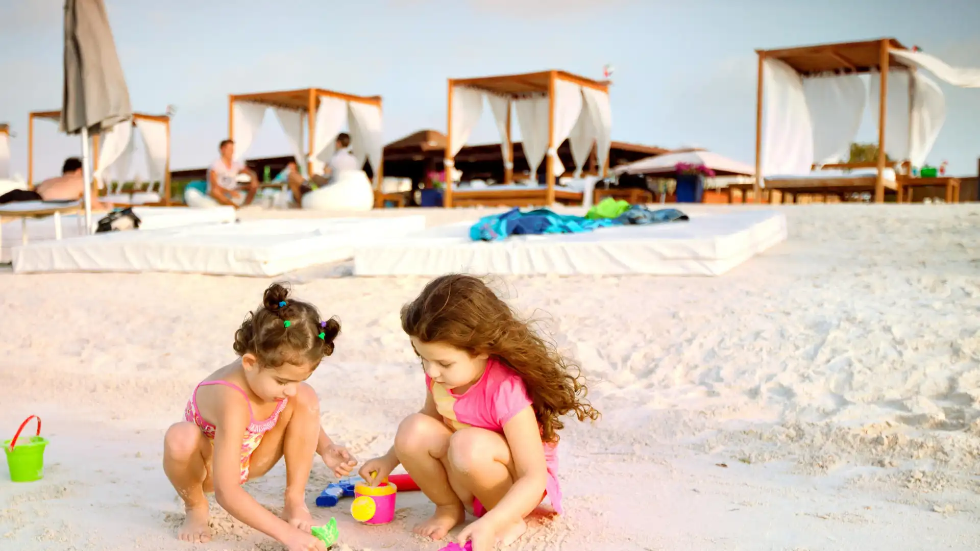 Hotels near Yas Beach