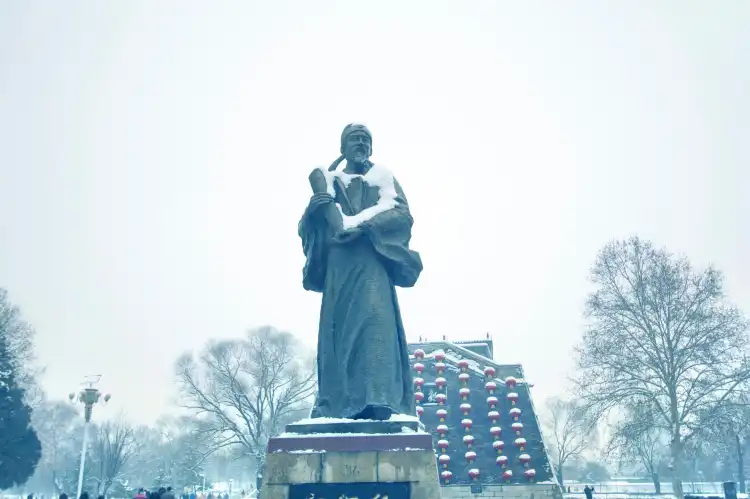 Hotels near Guo Shoujing Memorial Hall