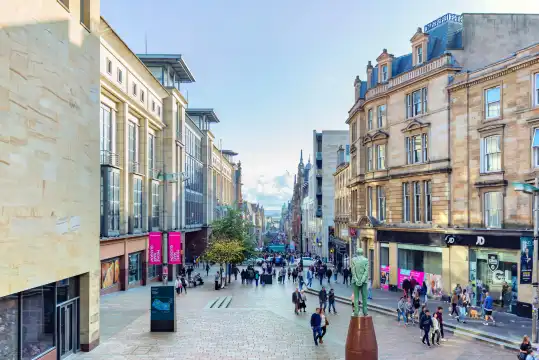 Hotels near Buchanan St