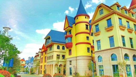 Jinlin (Golden Unicorn) Bay Love Town