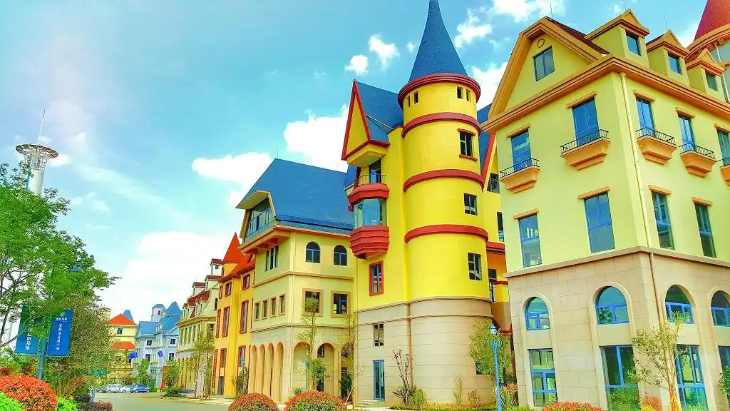 Hotels near Jinlin (Golden Unicorn) Bay Love Town