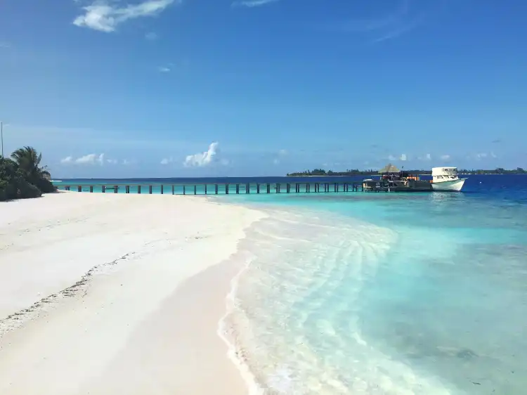 Hotels near Olhuveli