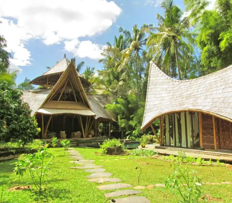 Các khách sạn gần Green Village