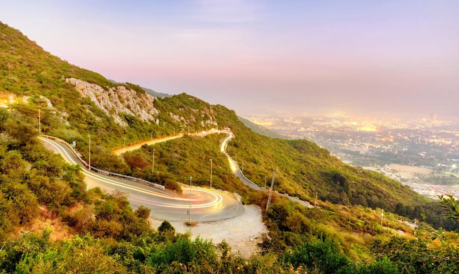 Hotels near Margalla Hills National Park