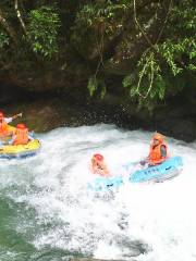 Rafting Beidishan Canyon