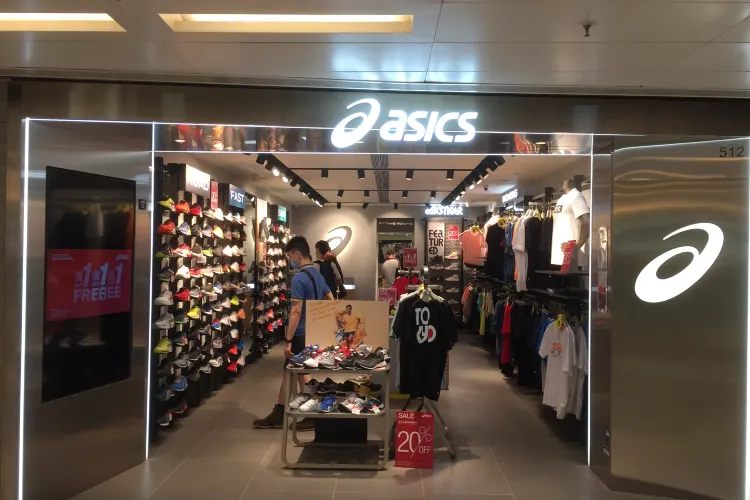 Shopping itineraries in ASICS in December (updated in 2023) - Trip.com