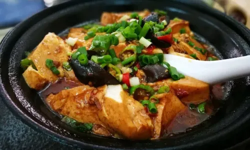 YI GU REN TU CAI GUAN