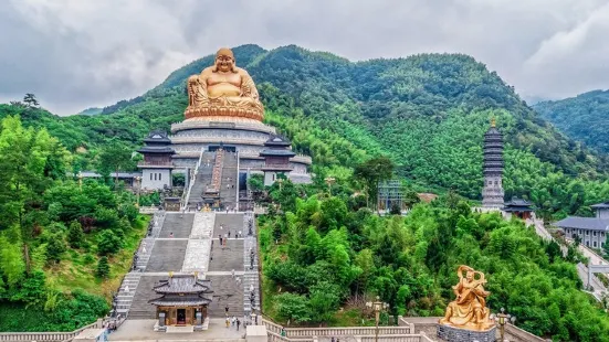 人間彌勒（雪竇寺）